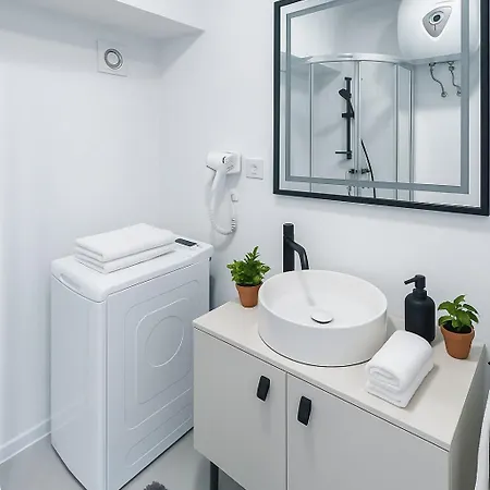 Downtown Loft With Panoramic View 아파트